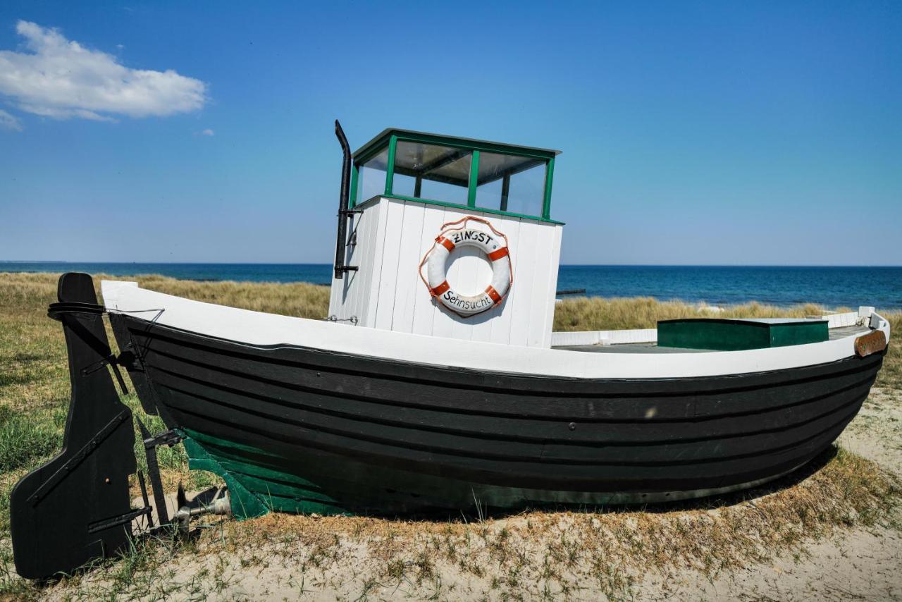 Ferienwohnungen Meerfarbig Zingst - Haustierfrei -Terrasse Mit Strandkorb Oder Balkon - E-Ladesaeule - Parkplatz - Wlan - Fahrradschuppen - Waschtrockner - Ruhig Und Zentral - Nichtraucher المظهر الخارجي الصورة