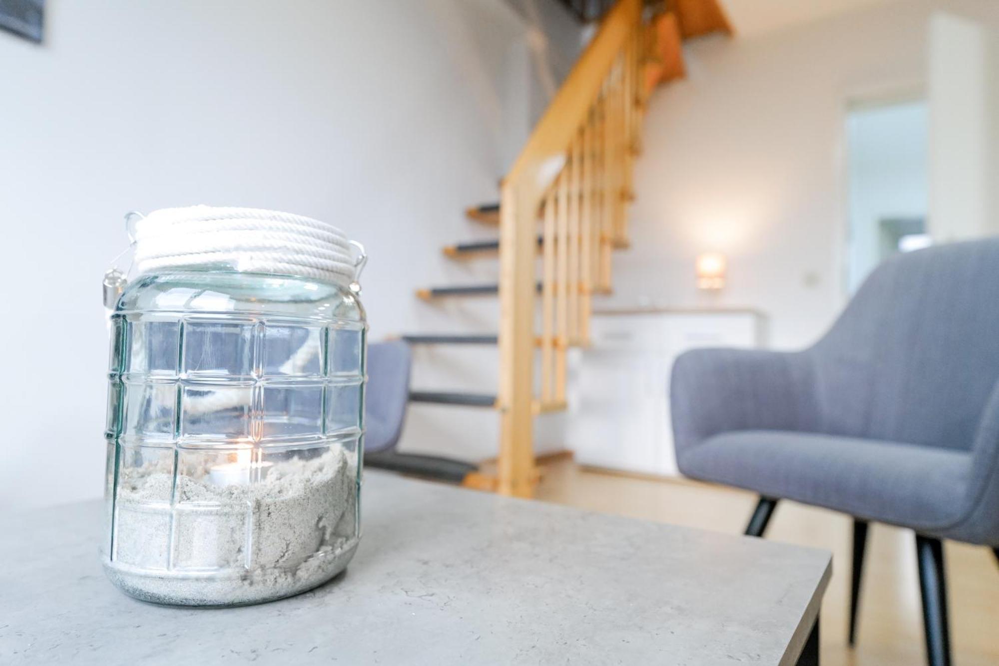 Ferienwohnungen Meerfarbig Zingst - Haustierfrei -Terrasse Mit Strandkorb Oder Balkon - E-Ladesaeule - Parkplatz - Wlan - Fahrradschuppen - Waschtrockner - Ruhig Und Zentral - Nichtraucher المظهر الخارجي الصورة